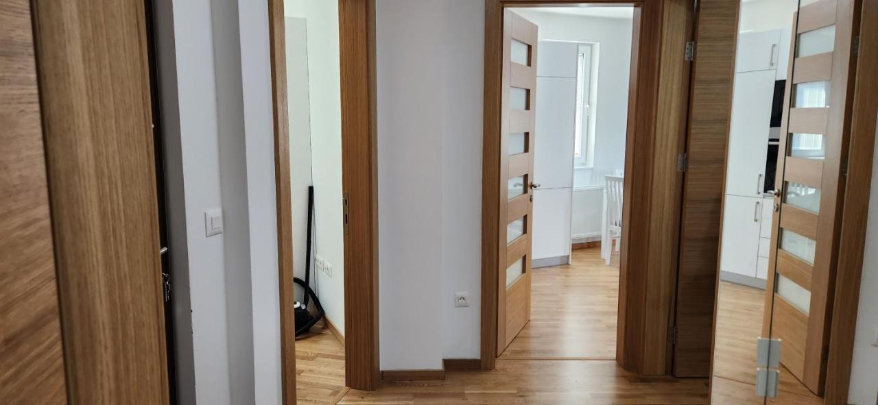 Brand New Two Bedroom And One Living Room Apartment In A Great Location! サラエヴォ エクステリア 写真